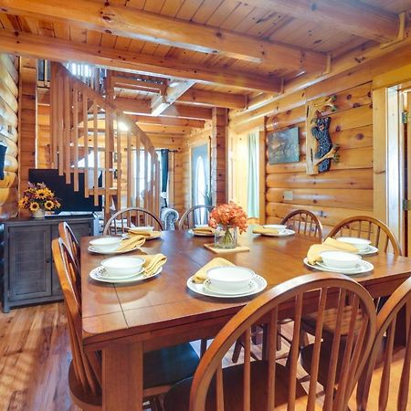 Lovely Gatlinburg Cabin With Private Hot Tub! Ngoại thất bức ảnh