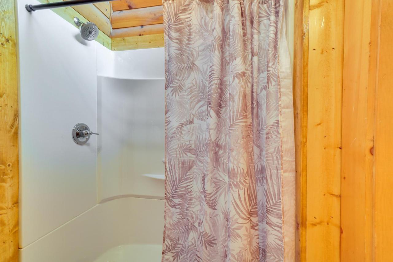 Lovely Gatlinburg Cabin With Private Hot Tub! Ngoại thất bức ảnh