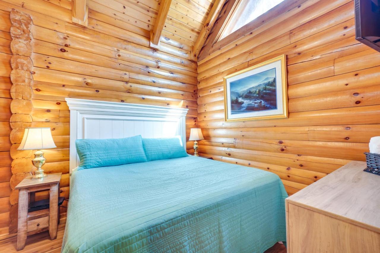 Lovely Gatlinburg Cabin With Private Hot Tub! Ngoại thất bức ảnh