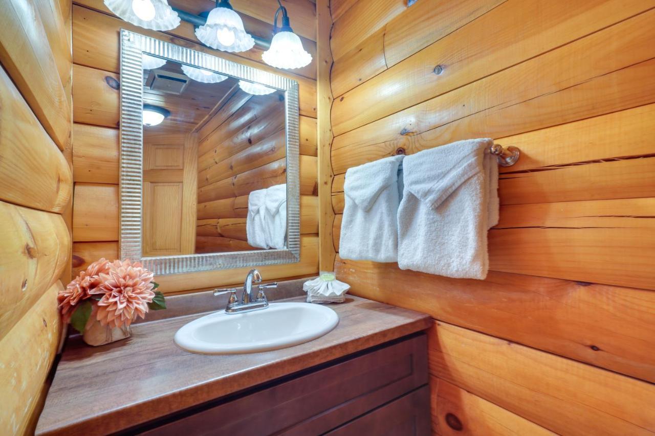 Lovely Gatlinburg Cabin With Private Hot Tub! Ngoại thất bức ảnh