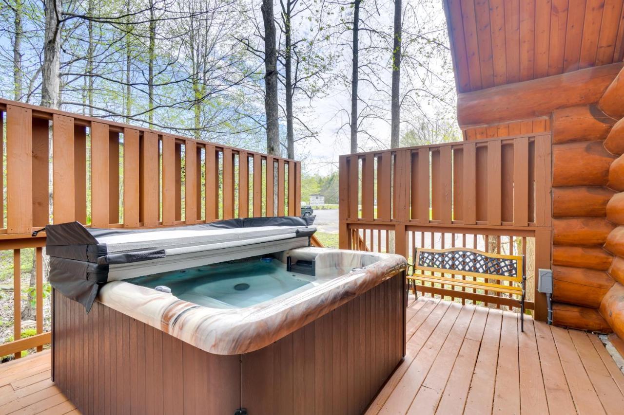 Lovely Gatlinburg Cabin With Private Hot Tub! Ngoại thất bức ảnh