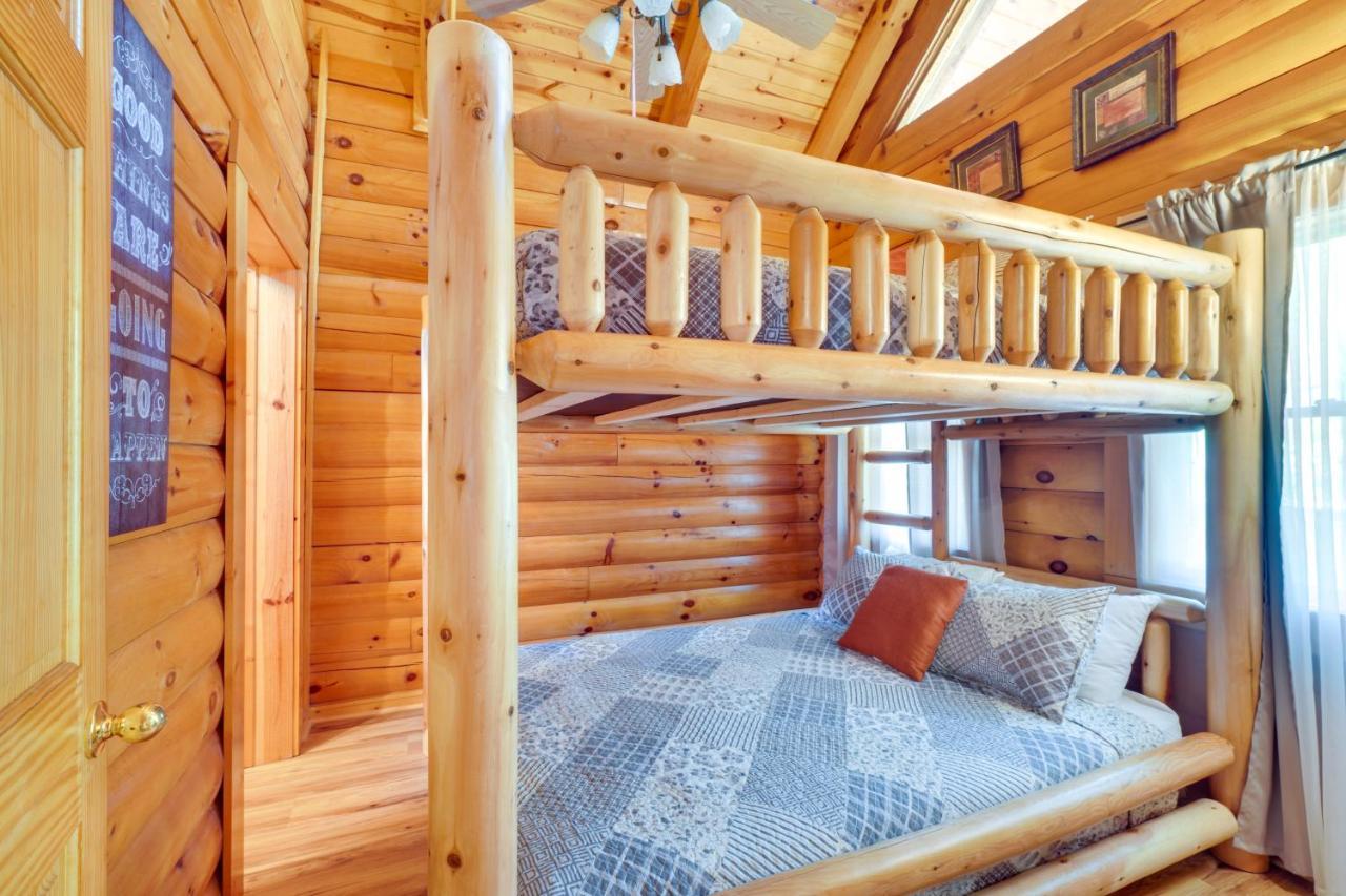 Lovely Gatlinburg Cabin With Private Hot Tub! Ngoại thất bức ảnh